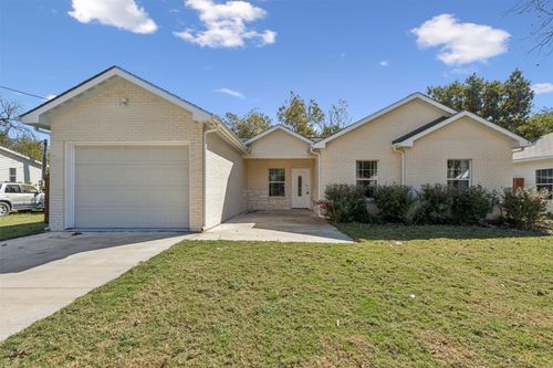 1218 E James St, Cleburne, TX, 76031-5822 | Card Image