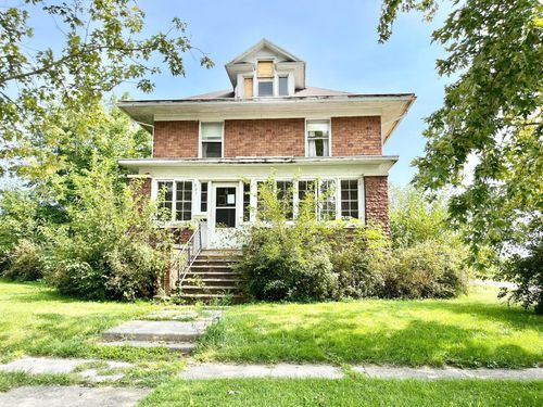 307 S 3rd St, Kentland, IN, 47951-1310 | Card Image