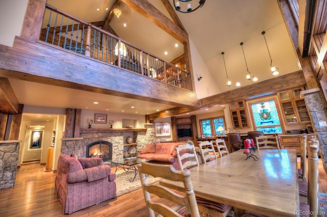 Great Room with Loft | Image 8