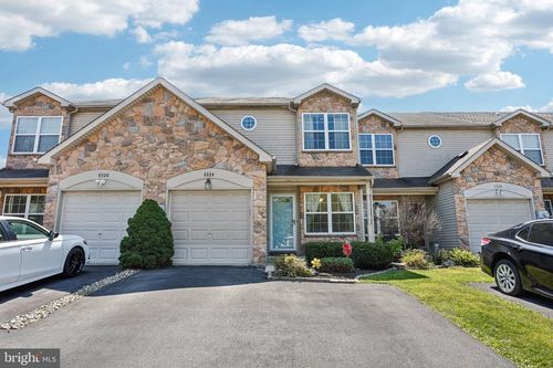 5524 Stonecroft Ln, Allentown, PA, 18106-9177 | Card Image