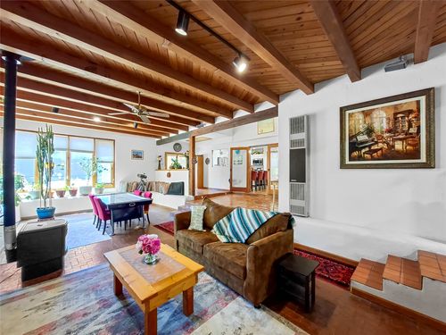 2433 Avenida De Las Estrellas, Santa Fe, NM, 87507-5362 | Card Image