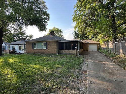 11306 E Winner Rd, Independence, MO, 64052-3962 | Card Image