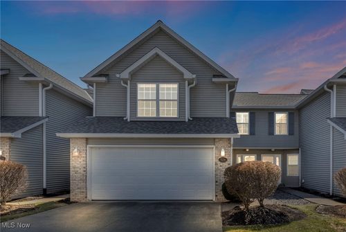 526 Hidden Harbor Dr, Fairport Harbor, OH, 44077-6905 | Card Image