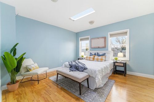 3-3 Mullins Ct, Cambridge, MA, 02141-1221 | Card Image