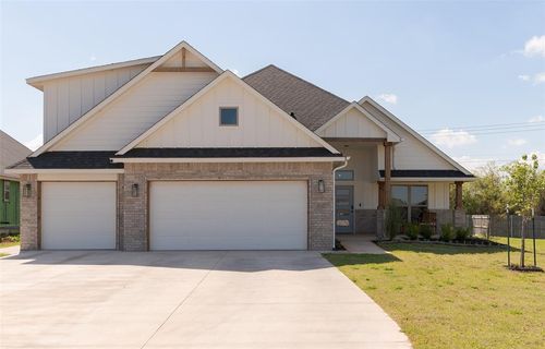 9500 Sultans Water Way, Yukon, OK, 73099-7893 | Card Image