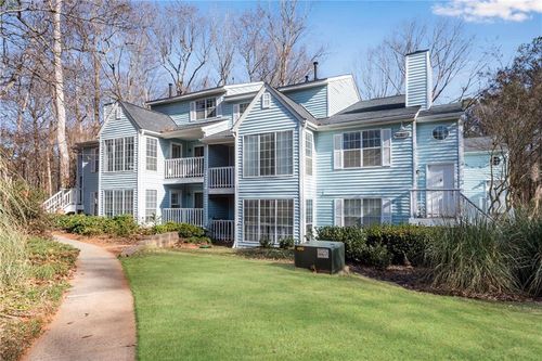 720 Glenleaf Dr, Peachtree Corners, GA, 30092-6140 | Card Image