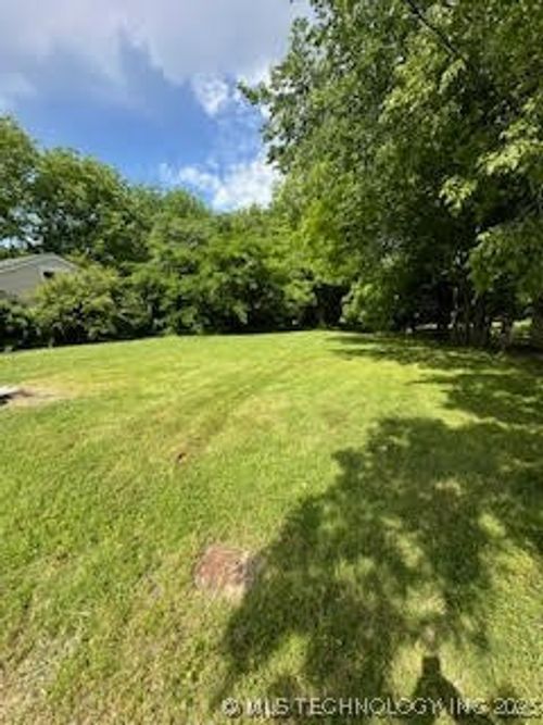 810 Cedar Ave, Broken Arrow, OK, 74012-2523 | Card Image