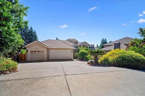 136 Tomlinson Dr, Folsom, CA, 95630-7401 | Card Image