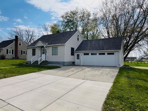 614 12th St, Dawson, MN, 56232-2367 | Card Image