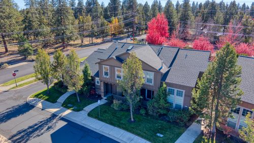 617 Sw Peak View Pl, Bend, OR, 97702-9358 | Card Image