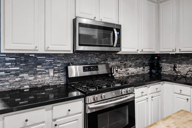 1600 Serenity Springs Cv, House other with 4 bedrooms, 3 bathrooms and 4 parking in Cedar Park TX | Image 11