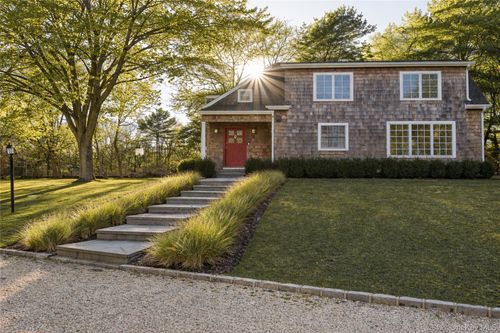 98 South Rd, Westhampton, NY, 11977-1624 | Card Image