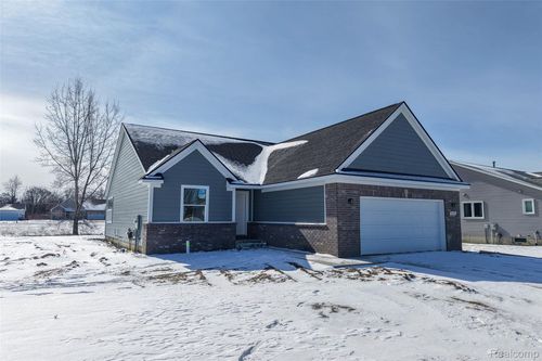 10190 Hunt Dr, Davison, MI, 48423-3517 | Card Image