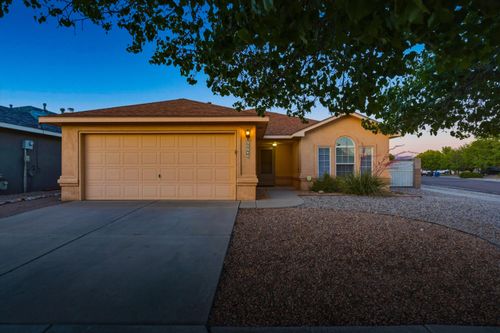 10230 Country Meadows Dr Nw, Albuquerque, NM, 87114-3511 | Card Image