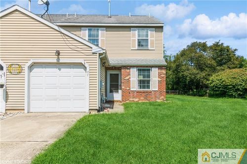 47 River Bank Dr, Roebling, NJ, 08554-1521 | Card Image