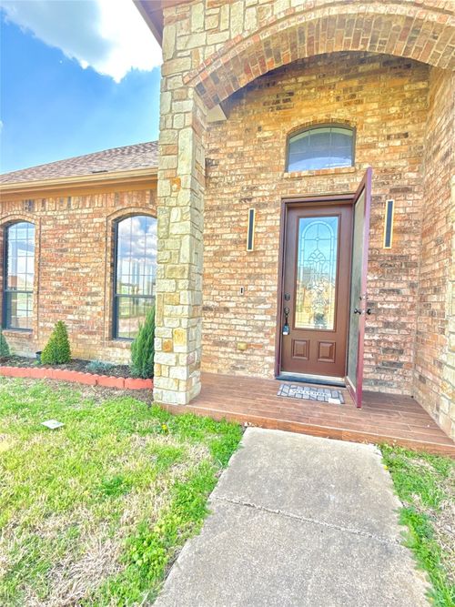 860 Bentwater Pkwy, Cedar Hill, TX, 75104-8287 | Card Image