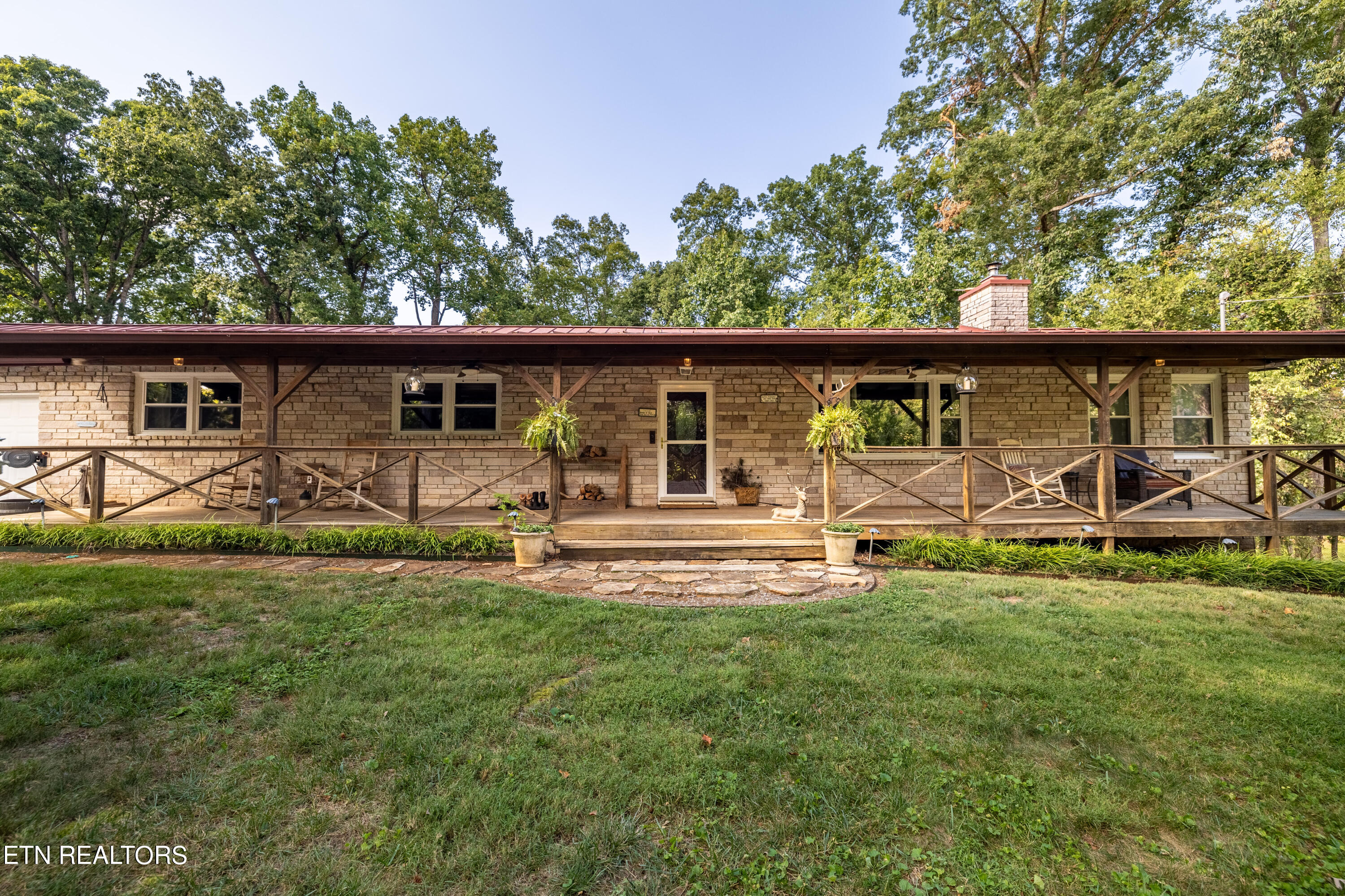 Crescent Dr, Knoxville, TN 37920