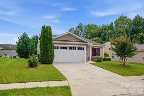 757 Willow Creek Dr, Gastonia, NC, 28054-1326 | Card Image