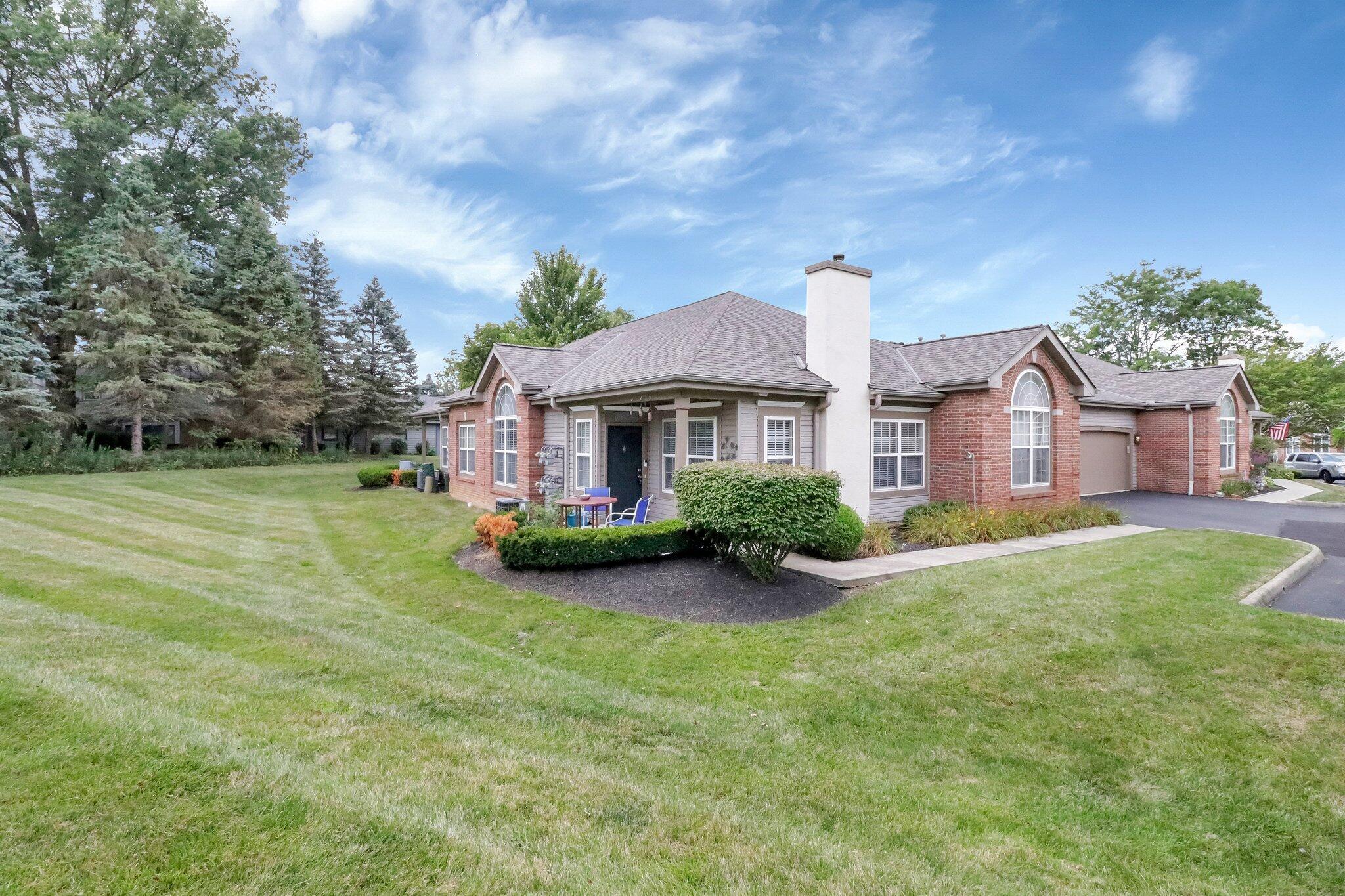 Alexander Lawrence Dr, Pickerington, OH 43147