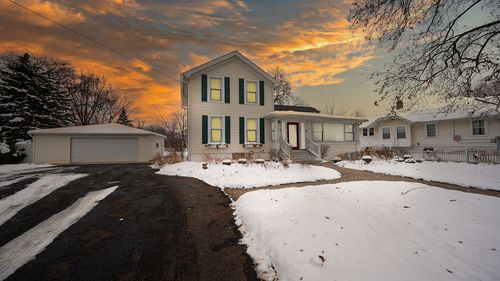 323 W Washington St, West Chicago, IL, 60185-2745 | Card Image