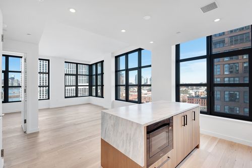 8gw-29 Huron St, Brooklyn, NY, 11222-8446 | Card Image