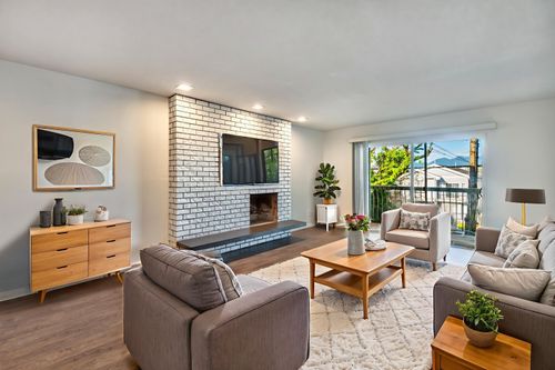 5842 Woodsworth St, Burnaby, BC, V5G1S7 | Card Image