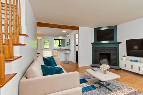 5 College Hl, Hanover, NH, 03755-3208 | Card Image