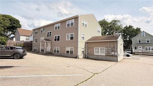 60 Esten & 61 Vale Avenue, Pawtucket, RI, 02860 | Card Image