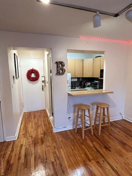 apt-4e-7510 Yellowstone Blvd, Rego Park, NY, 11374-5307 | Card Image