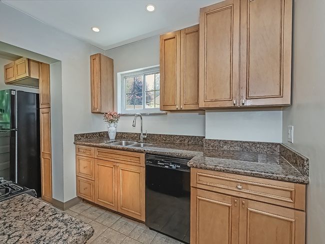 6656 Wilkins Ave, House other with 3 bedrooms, 2 bathrooms and 1 parking in Squirrel Hill PA | Image 12