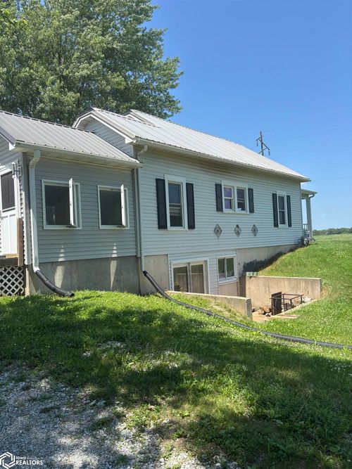 2334 Carbide Ln, Keokuk, IA, 52632-9711 | Card Image