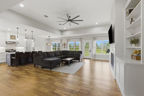 414 Wesley Ridge Dr, Spicewood, TX, 78669-9169 | Card Image