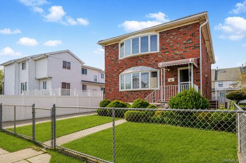85 Cameron Avenue, New York, NY, 10305 | Card Image