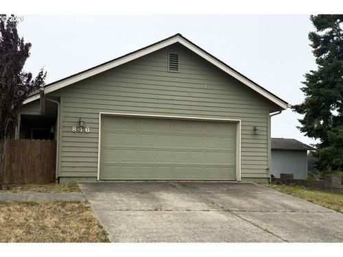 846 Sanford St, Coos Bay, OR, 97420-3000 | Card Image