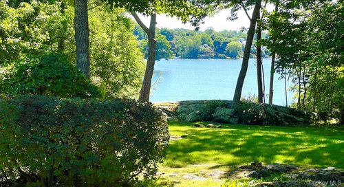 8 Rock Hill Rd, Mahopac, NY, 10541-3086 | Card Image