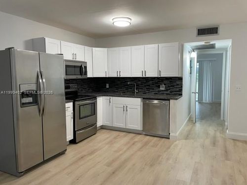 204h-251 Sw 132nd Way, Pembroke Pines, FL, 33027-2072 | Card Image