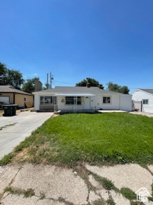 131 N 1st St, Tooele, UT, 84074-2105 | Card Image