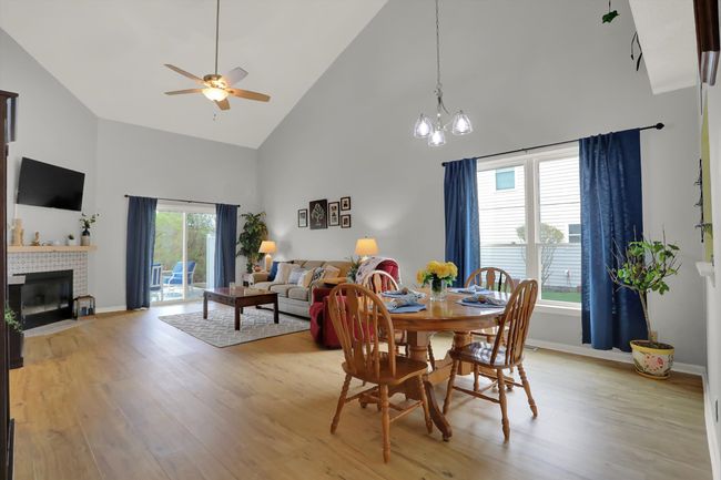 Vaulted Ceiling provides great size and "open" feel to the main floor layout! | Image 17