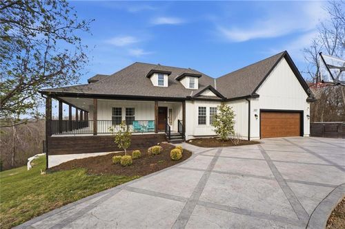 3317 N 103rd Ct, Kansas City, KS, 66109-5817 | Card Image