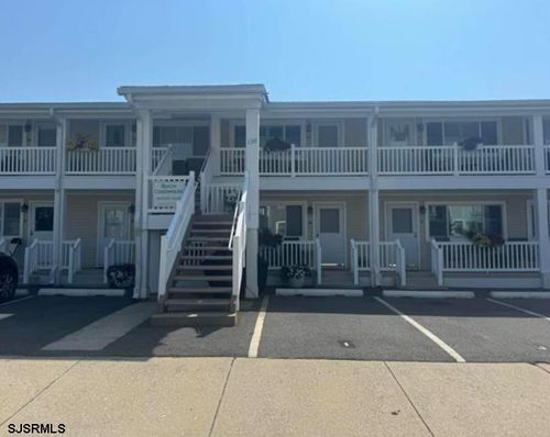 130 N Adams Ave, MARGATE CITY, NJ, 08402-1099 | Card Image