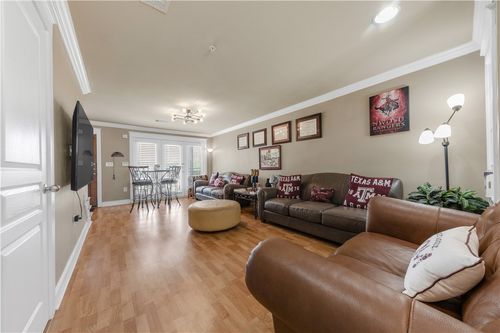 apt-2125-1725 Harvey Mitchell Pkwy S, College Station, TX, 77840-6405 | Card Image