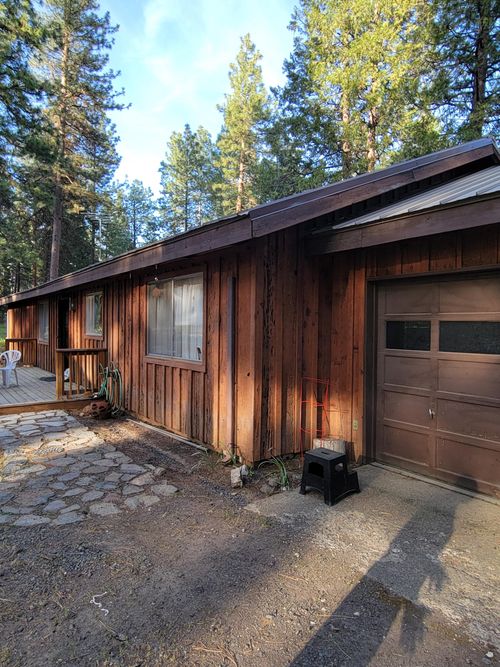 17411 Freight Road Lane, Klamath Falls, OR, 97601 | Card Image