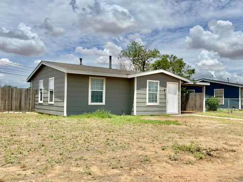 506 Devonian Dr, Midland, TX, 79703-6425 | Card Image