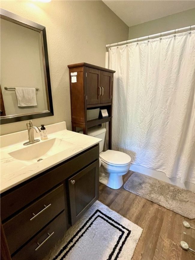 Private master full bath | Image 16