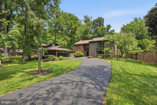 3211 Chichester Lane, Fairfax, VA, 22031 | Card Image