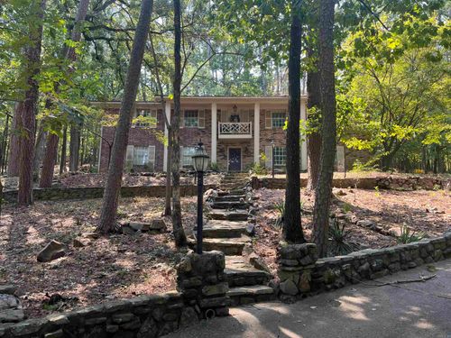 61 Lakeview Dr, Conway, AR, 72032-8811 | Card Image