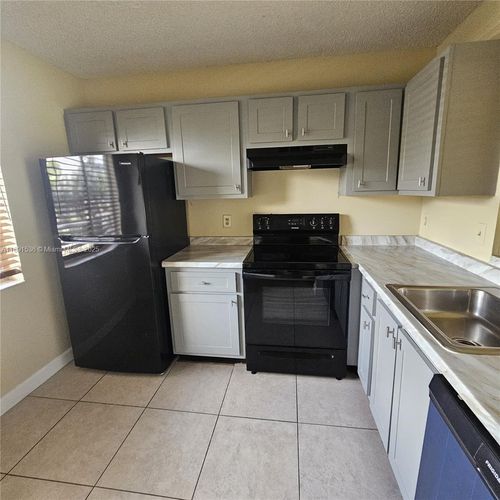 apt-202-8540 N Sherman Cir, Miramar, FL, 33025-2148 | Card Image