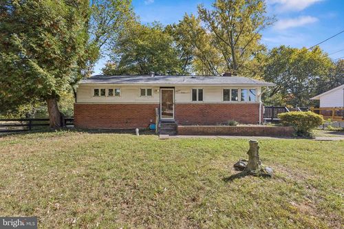 4501 Apple Tree Dr, ALEXANDRIA, VA, 22310-2901 | Card Image