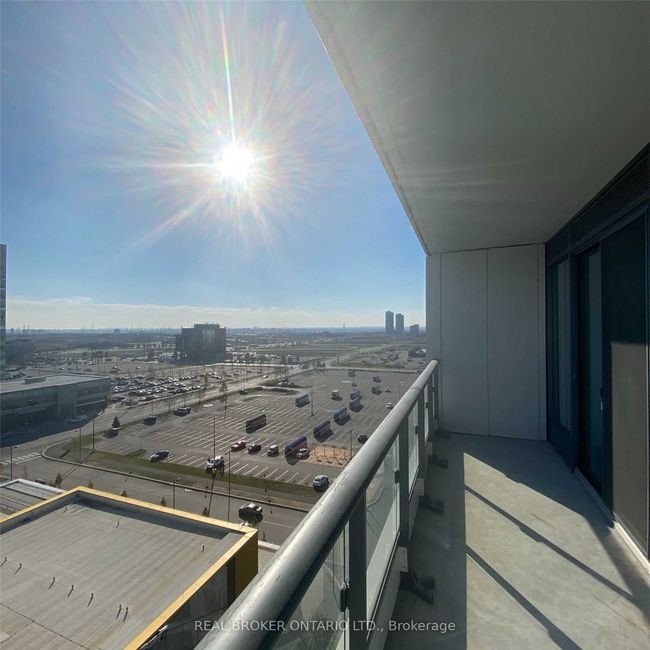 1105 - 5 Buttermill Ave, Condo with 2 bedrooms, 2 bathrooms and null parking in Vaughan ON | Image 16