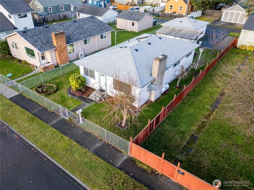 415 E 7th St, Port Angeles, WA, 98362-6212 | Card Image